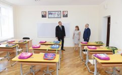 Президент  Ильхам Алиев ознакомился с условиями, созданными в новом учебном корпусе школы № 245 в Баку (ФОТО)