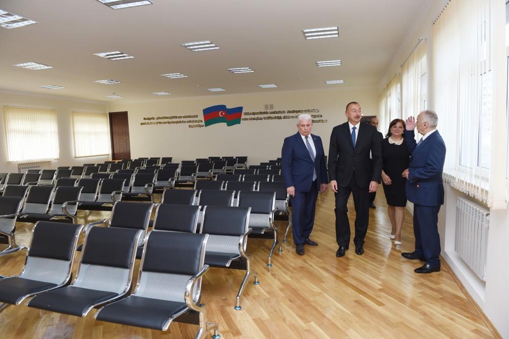 Президент  Ильхам Алиев ознакомился с условиями, созданными после капитального ремонта в здании школы № 265 в Баку (ФОТО)