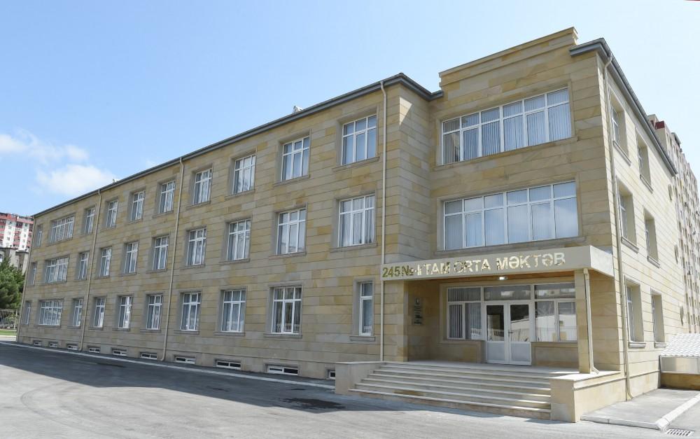 Президент  Ильхам Алиев ознакомился с условиями, созданными в новом учебном корпусе школы № 245 в Баку (ФОТО)
