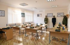 Президент Ильхам Алиев ознакомился с условиями, созданными в школе номер 247 в Баку (ФОТО)