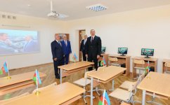 Президент Ильхам Алиев ознакомился с условиями, созданными в школе-лицее номер 261 в Баку (ФОТО) (версия 2)