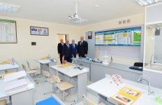 Президент Ильхам Алиев ознакомился с условиями, созданными в школе-лицее номер 261 в Баку (ФОТО) (версия 2)