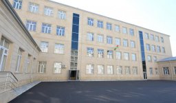 Президент Ильхам Алиев ознакомился с условиями, созданными в новом учебном корпусе бакинской школы №32 (ФОТО)(ФОТО)