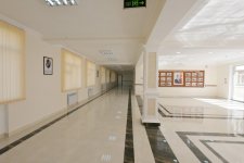 Президент Ильхам Алиев ознакомился с условиями, созданными в новом учебном корпусе бакинской школы №32 (ФОТО)(ФОТО)