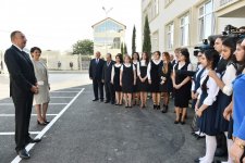 Президент Ильхам Алиев принял участие в открытии нового здания средней школы номер 311 в Баку (ФОТО)