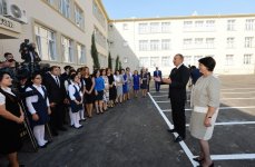 Президент Ильхам Алиев принял участие в открытии нового здания средней школы номер 311 в Баку (ФОТО)