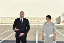 Президент Ильхам Алиев принял участие в открытии нового здания средней школы номер 311 в Баку (ФОТО)