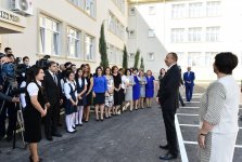 Президент Ильхам Алиев принял участие в открытии нового здания средней школы номер 311 в Баку (ФОТО)