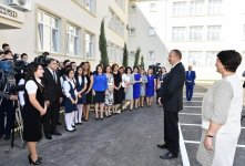 Президент Ильхам Алиев принял участие в открытии нового здания средней школы номер 311 в Баку (ФОТО)