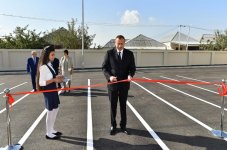Президент Ильхам Алиев принял участие в открытии нового здания средней школы номер 311 в Баку (ФОТО)