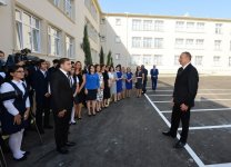 Президент Ильхам Алиев принял участие в открытии нового здания средней школы номер 311 в Баку (ФОТО)