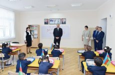Президент Ильхам Алиев принял участие в открытии нового здания средней школы номер 311 в Баку (ФОТО)