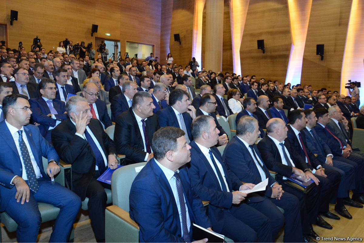 Ровнаг Абдуллаев: SOCAR намерена диверсифицировать свои финансовые каналы (ФОТО)