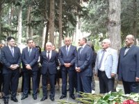 В Баку почтили память выдающегося композитора Узеира Гаджибейли (ФОТО)
