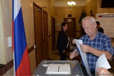 Россияне в Азербайджане голосуют на выборах в Госдуму (ФОТО)