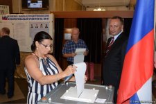 Россияне в Азербайджане голосуют на выборах в Госдуму (ФОТО)