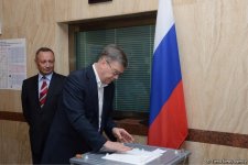 Россияне в Азербайджане голосуют на выборах в Госдуму (ФОТО)