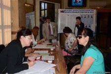 Россияне в Азербайджане голосуют на выборах в Госдуму (ФОТО)