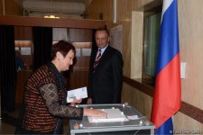 Россияне в Азербайджане голосуют на выборах в Госдуму (ФОТО)