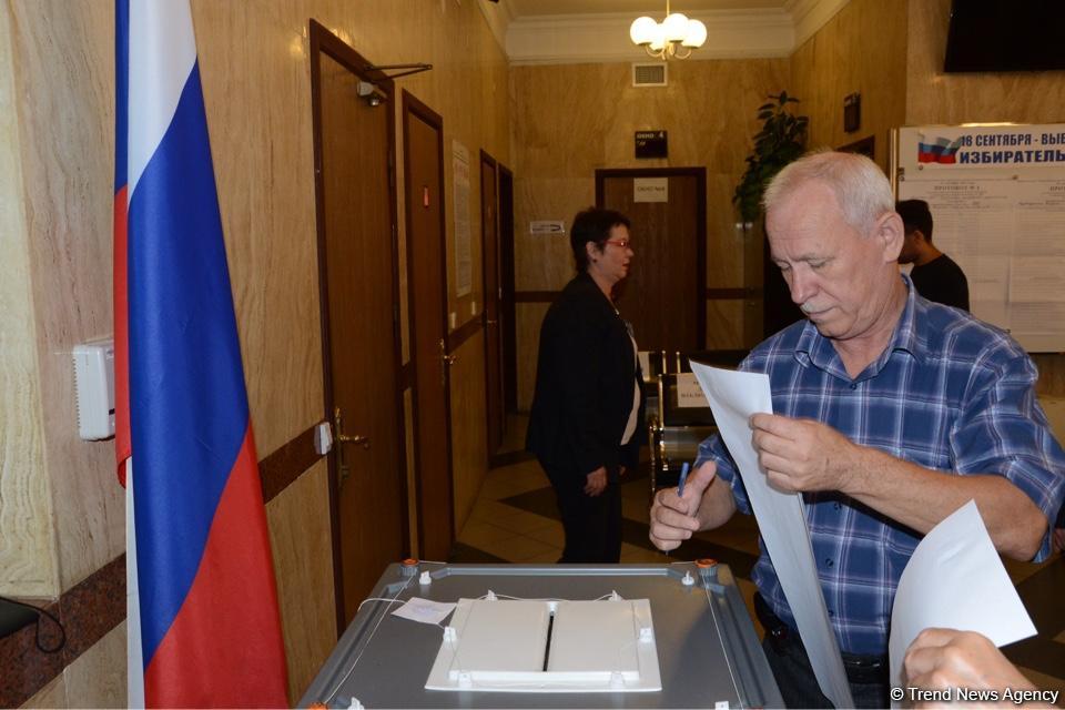 Россияне в Азербайджане голосуют на выборах в Госдуму (ФОТО)