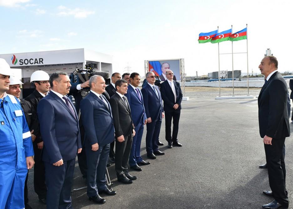 Президент Азербайджана Ильхам Алиев принял участие в церемонии закладки фундамента новой установки по производству битума (ФОТО)