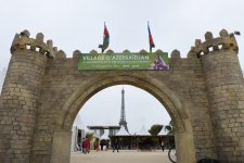 Первая леди Мехрибан Алиева приняла участие в церемонии открытия "Азербайджанского городка" в Париже (ФОТО)