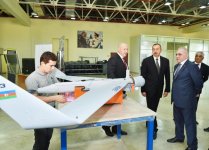 Президент Азербайджана Ильхам Алиев принял участие в презентации беспилотника “Zərbə” (ФОТО)