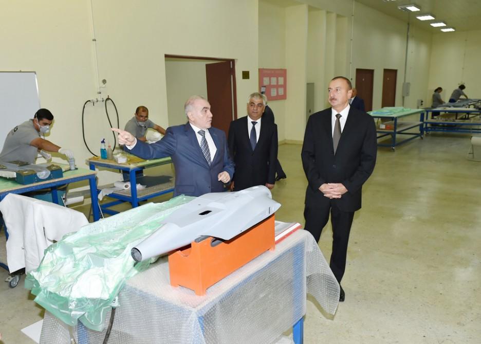 Президент Азербайджана Ильхам Алиев принял участие в презентации беспилотника “Zərbə” (ФОТО)