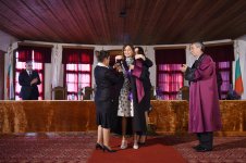 Первой леди Мехрибан Алиевой в городе Велико-Тырново вручены дипломы почетного гражданина и почетного доктора (ФОТО)