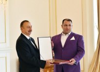 Президент Ильхам Алиев встретился со спортсменами, принявшими участие в XV Летних Паралимпийских играх (ФОТО)