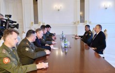 Президент Азербайджана принял делегацию во главе с министром обороны Беларуси (ФОТО)
