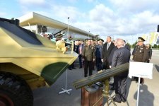 Президент Ильхам Алиев посетил Азербайджанскую международную оборонную выставку (ФОТО)