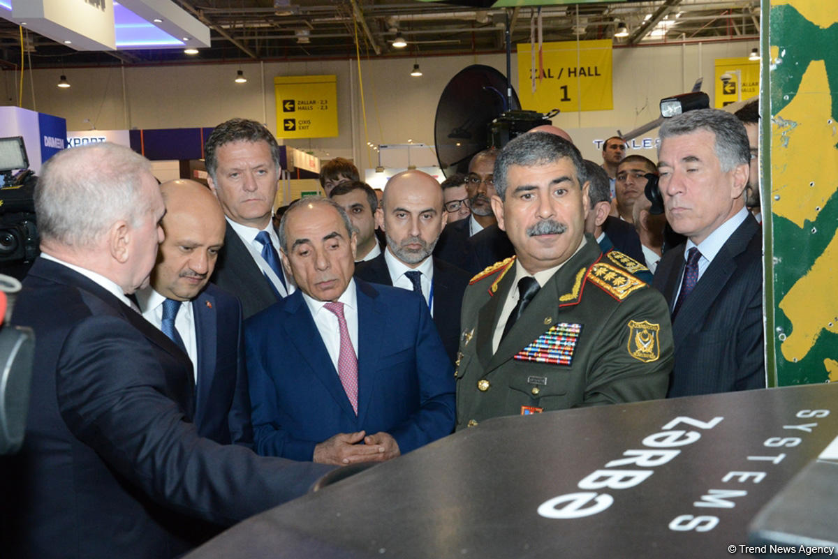 Азербайджан производит оружие, отвечающее стандартам НАТО - министр (ФОТО)