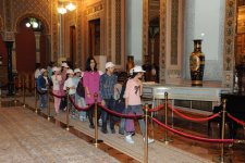 Неделя туризма в Баку: экскурсии для детей (ФОТО)