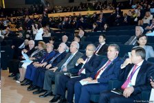 В Центре Гейдара Алиева проходит V Бакинский международный гуманитарный форум (ФОТО)