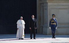 Состоялась церемония официальной встречи Папы Римского (ФОТО)