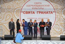 В Минске прошел красочный азербайджанский фестиваль "Праздник граната" (ВИДЕО, ФОТО)
