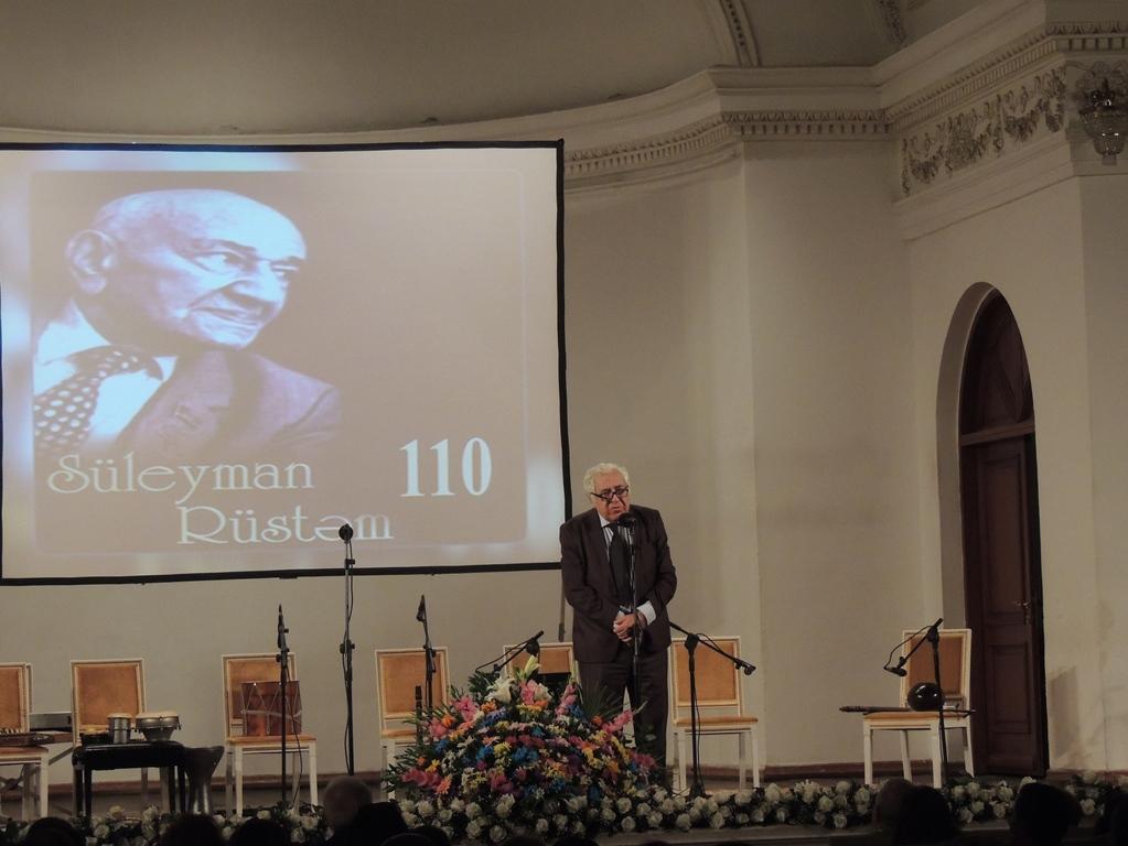 В Баку отметили 110-летие Сулеймана Рустама (ФОТО)