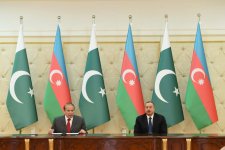 Ilham Aliyev, Pakistani PM make statements for press   (PHOTO)