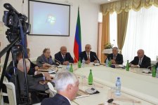 "Дербентское ковроткачество": Презентован проект ученых Азербайджана и России (ФОТО)
