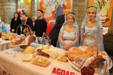 Самый горячий и ароматный Международный фестиваль хлеба в Баку (ФОТО)