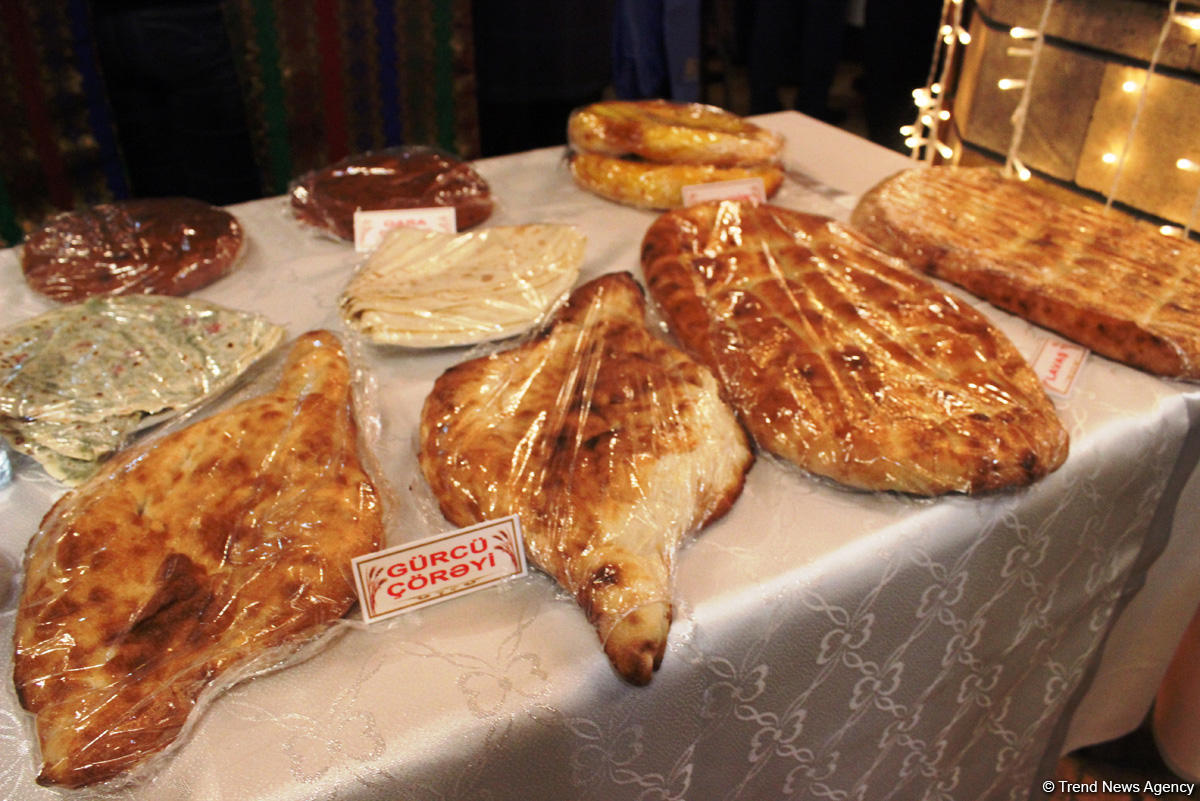 Самый горячий и ароматный Международный фестиваль хлеба в Баку (ФОТО)