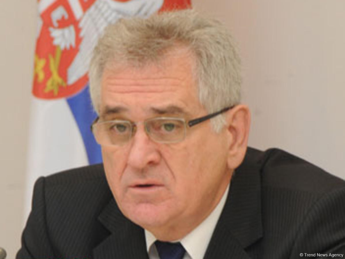 Президент Сербии наградил посла Азербайджана