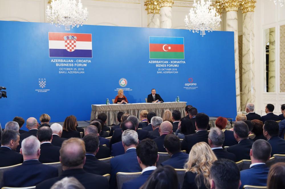 Президенты Азербайджана и Хорватии приняли участие в бизнес-форуме в Баку (ФОТО)
