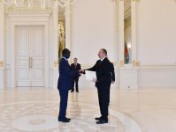 New envoys present credentials to Ilham Aliyev (PHOTO)