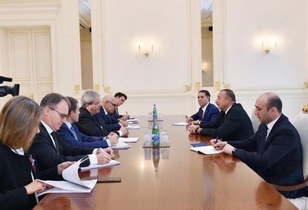 Ilham Aliyev receives Italy’s foreign minister with delegation
