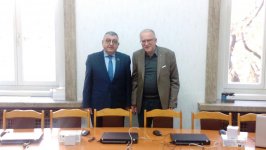 Азербайджанский депутат наблюдал за президентскими выборами в Болгарии (ФОТО)