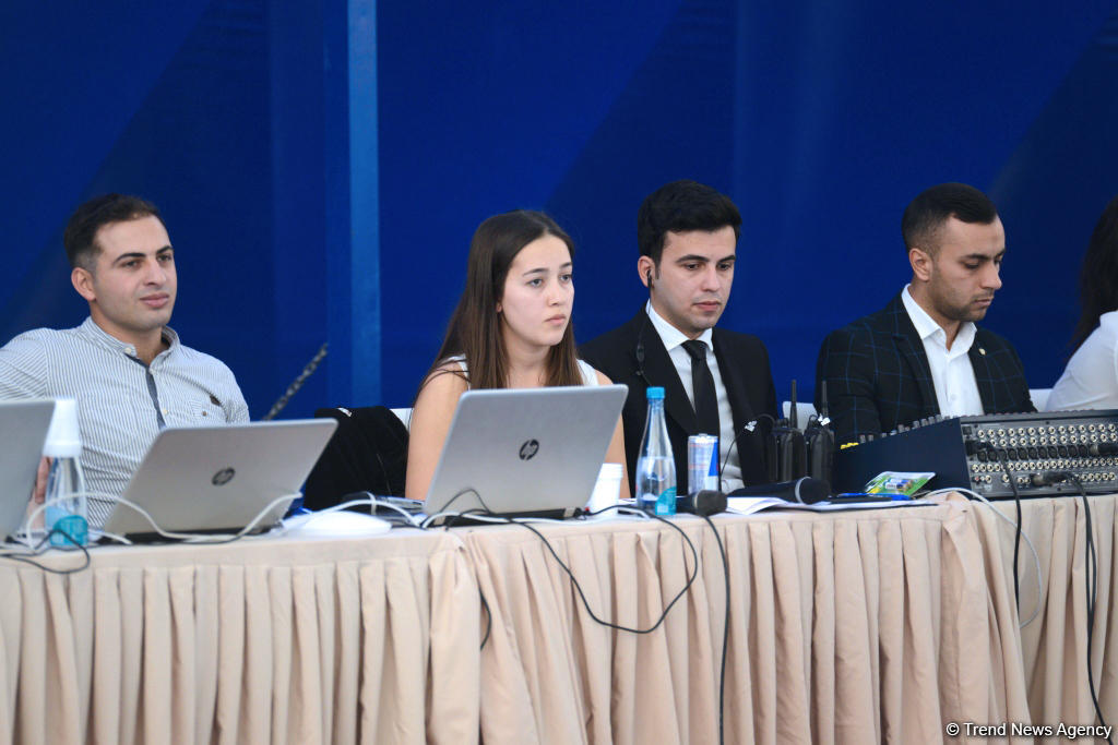 Acrobatic gymnastics championship kicks off in Baku  (PHOTO)