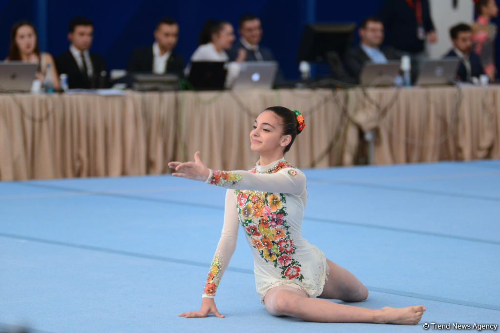 Acrobatic gymnastics championship kicks off in Baku  (PHOTO)