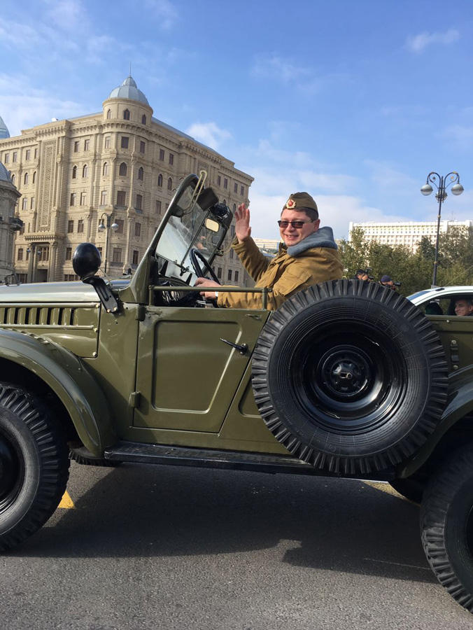 Арзу Алиева приняла участие в параде классических автомобилей, организованном Автомобильной  федерацией Азербайджана  (Фоторепортаж)